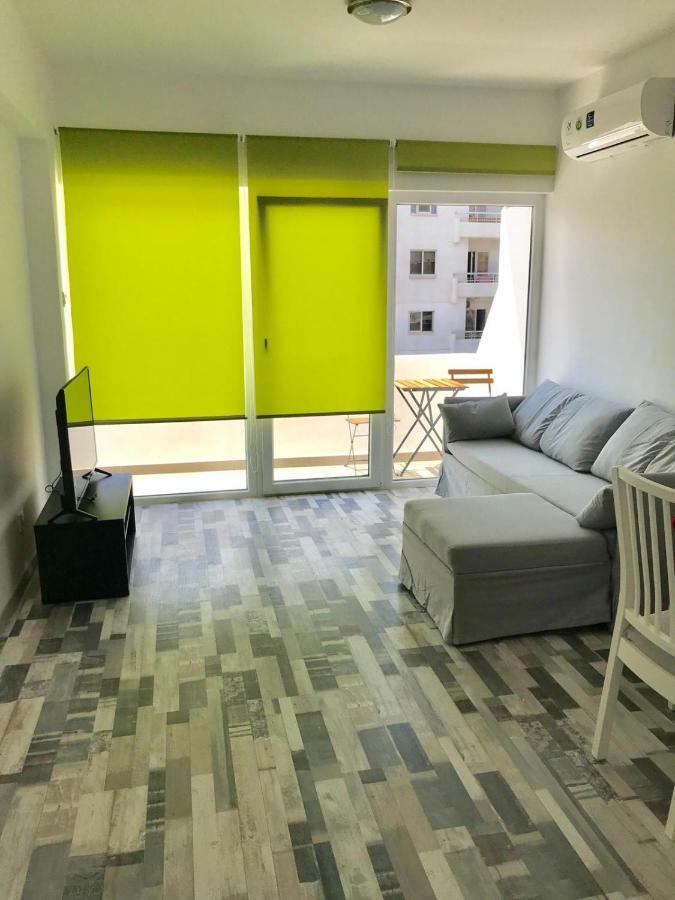 Dasoudi Beach Bright&Sunny Design Apartment Limassol Exteriör bild